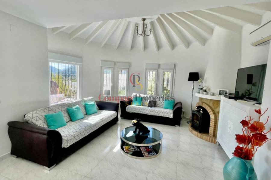 Sale - Villa - Jalon Valley - Valley / Urbanización