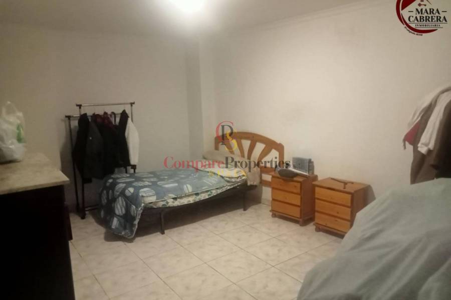 Sale - Apartment - Oliva - 