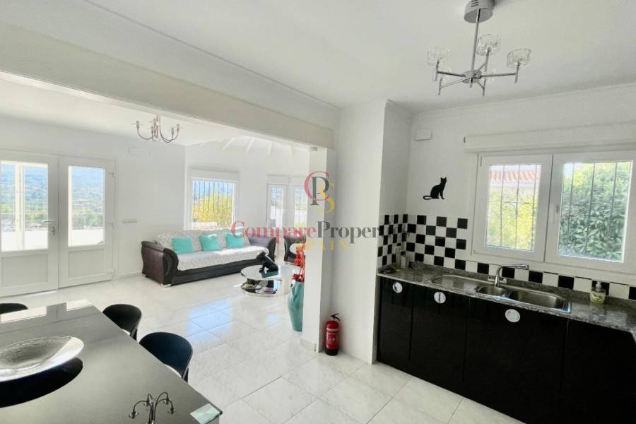 Sale - Villa - Jalon Valley - Valley / Urbanización