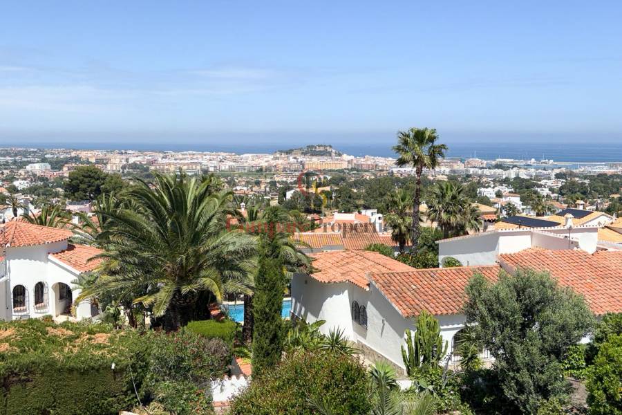 Sale - Villa - Dénia - Montgo