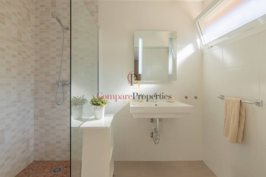 Venta - Villa - Albir