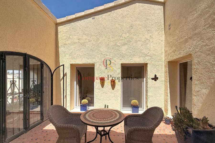 Sale - Villa -  - Magnolias