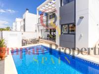 Venta - Villa - Albir