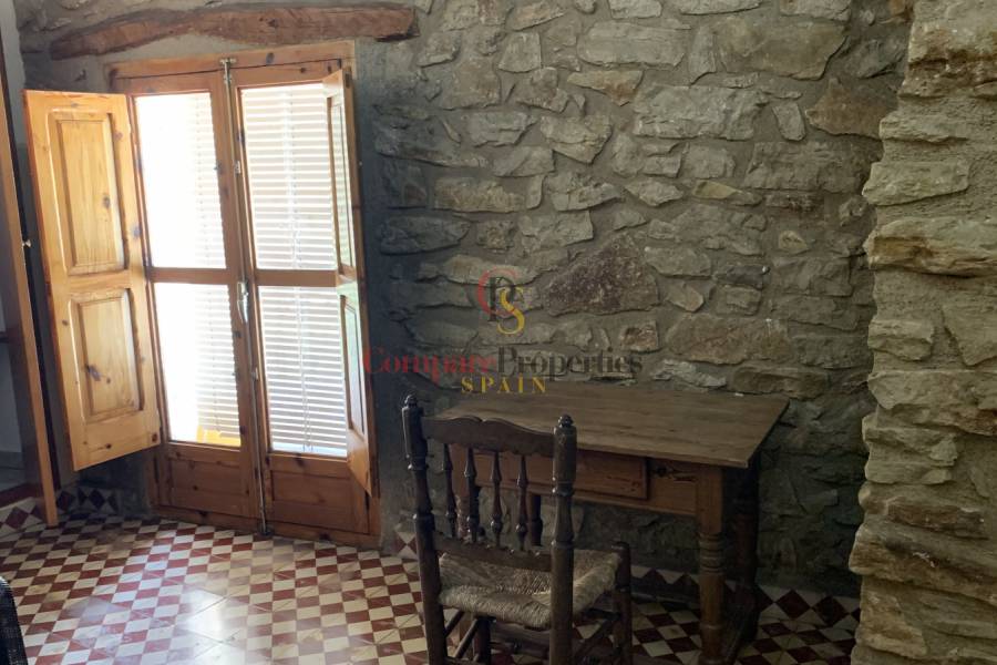 Venta - Villa - La Vall de Gallinera - Benisiva