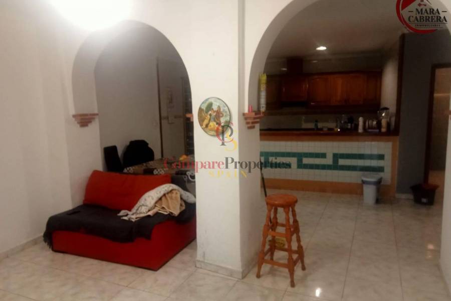 Sale - Apartment - Oliva - 