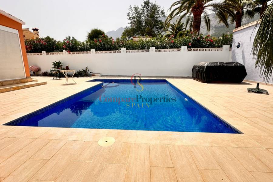 Sale - Villa - Dénia - Montgo
