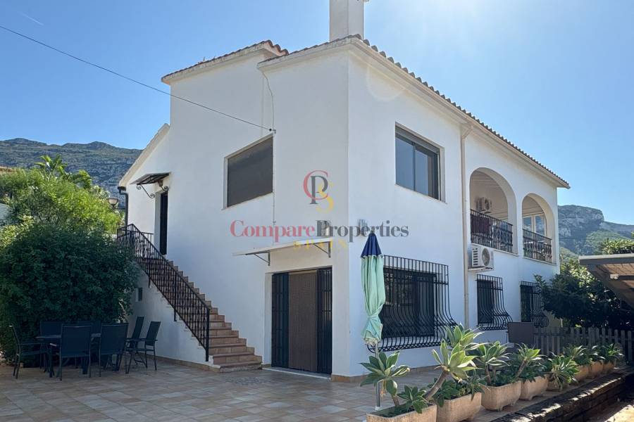 Sale - Villa - Dénia - Montgo