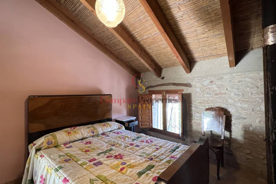 Venta - Villa - La Vall de Gallinera - Benisiva