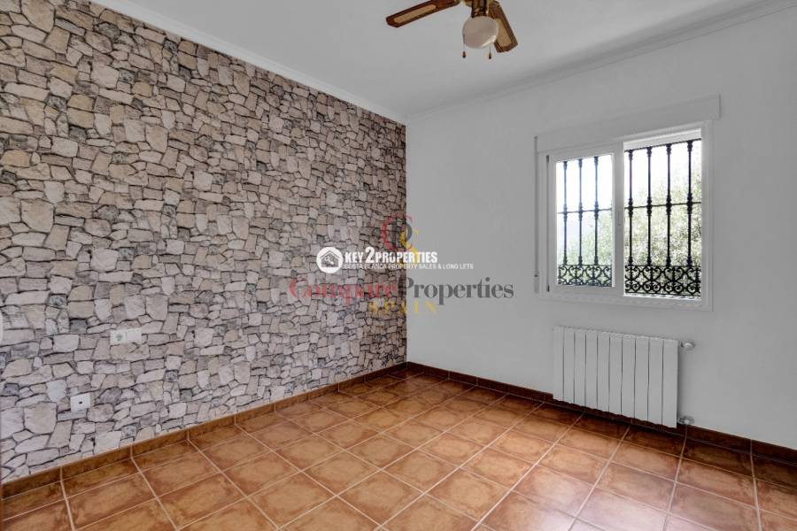 Sale - Villa - Orba Valley - Orba