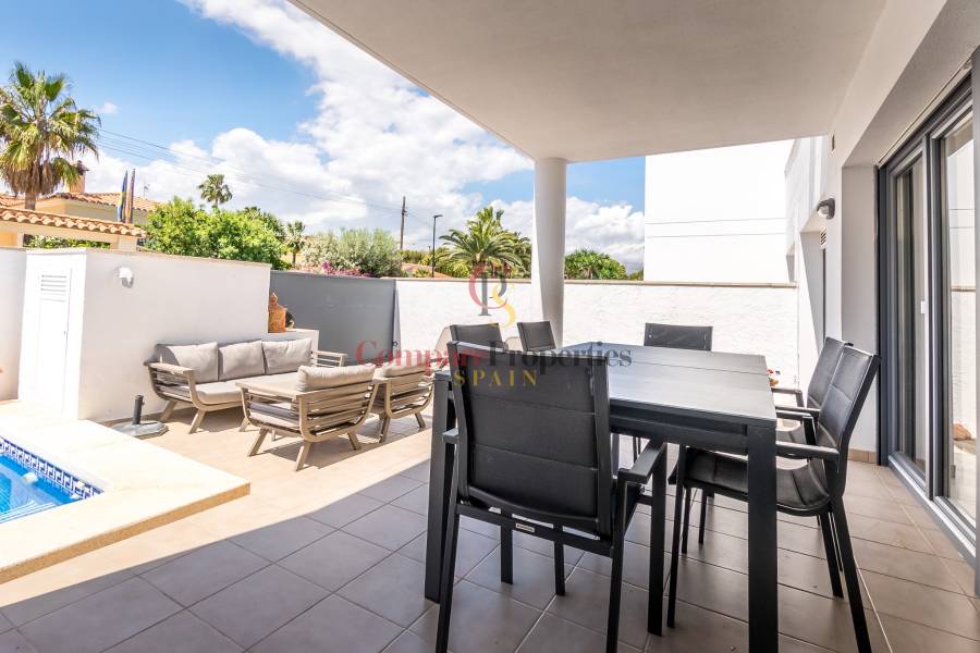 Venta - Villa - Albir