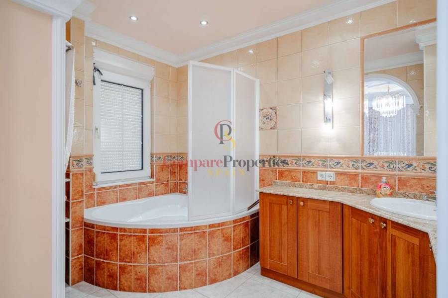 Sale - Villa - Calpe