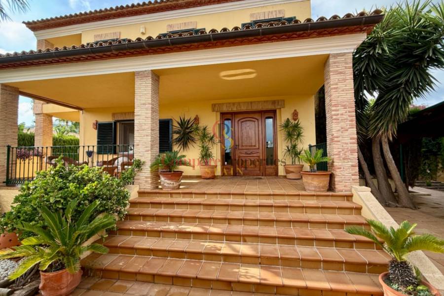 Sale - Villa - Dénia - 