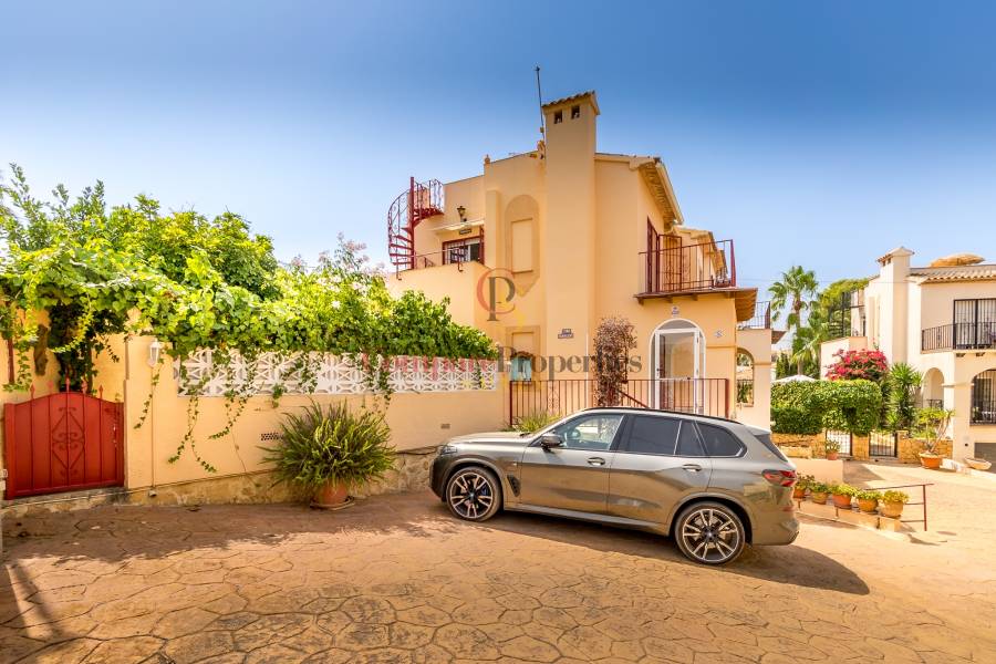 Venta - Townhouses - Albir