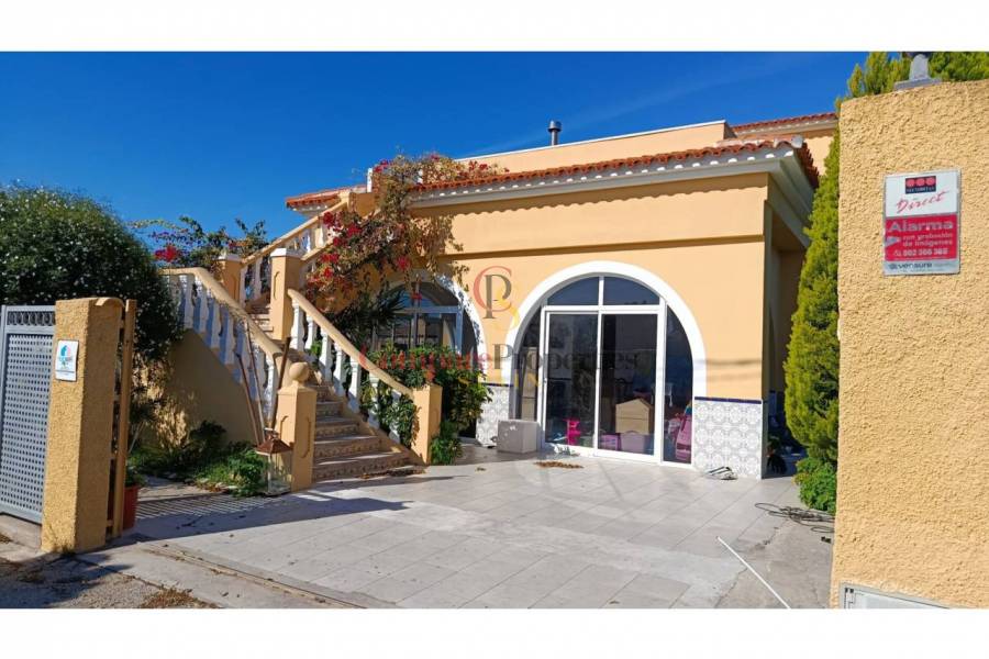 Sale - Apartment - Oliva - 
