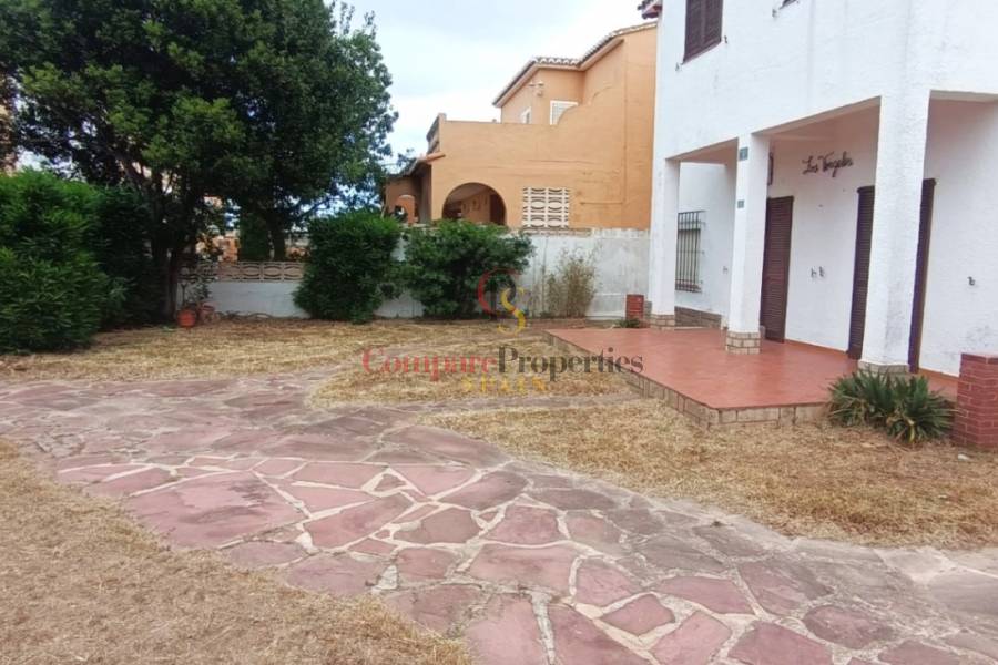 Sale - Townhouses - Dénia