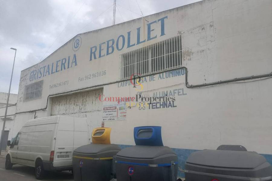 Sale - Apartment - Oliva - 