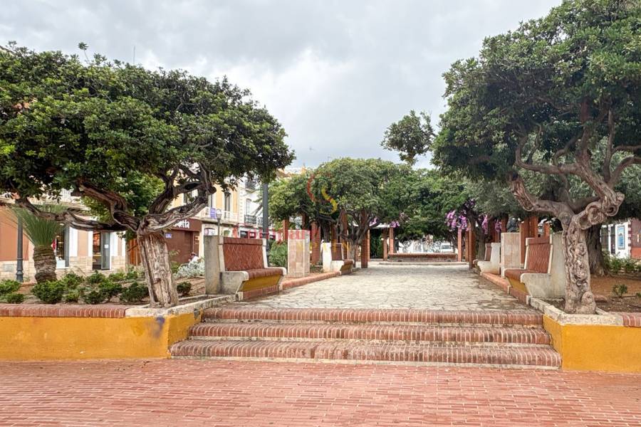 Sale - Apartment - Dénia - Centro