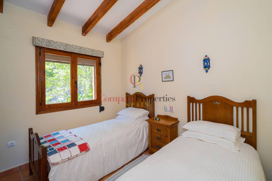 Sale - Villa - Jalon Valley - Campo