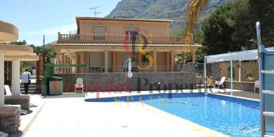 Villa - Sale - Dénia - Dénia