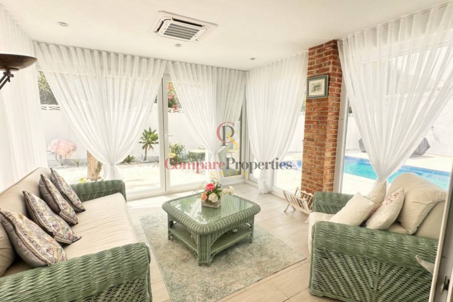 Sale - Villa - Dénia - Montgo