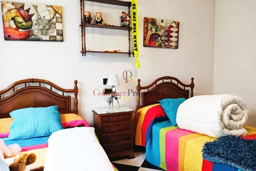 Sale - Villa - Oliva