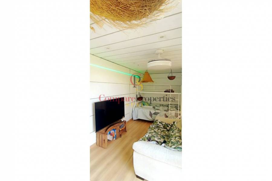 Sale - Apartment - Oliva - 