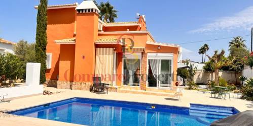 Villa - Sale - Dénia - Montgo