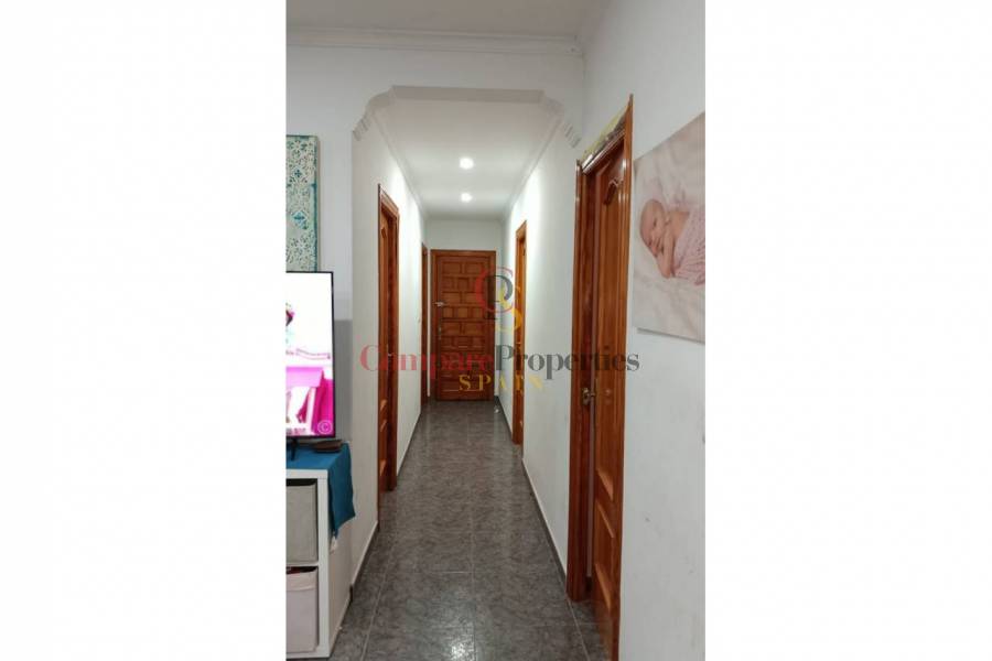 Sale - Apartment - Oliva - 