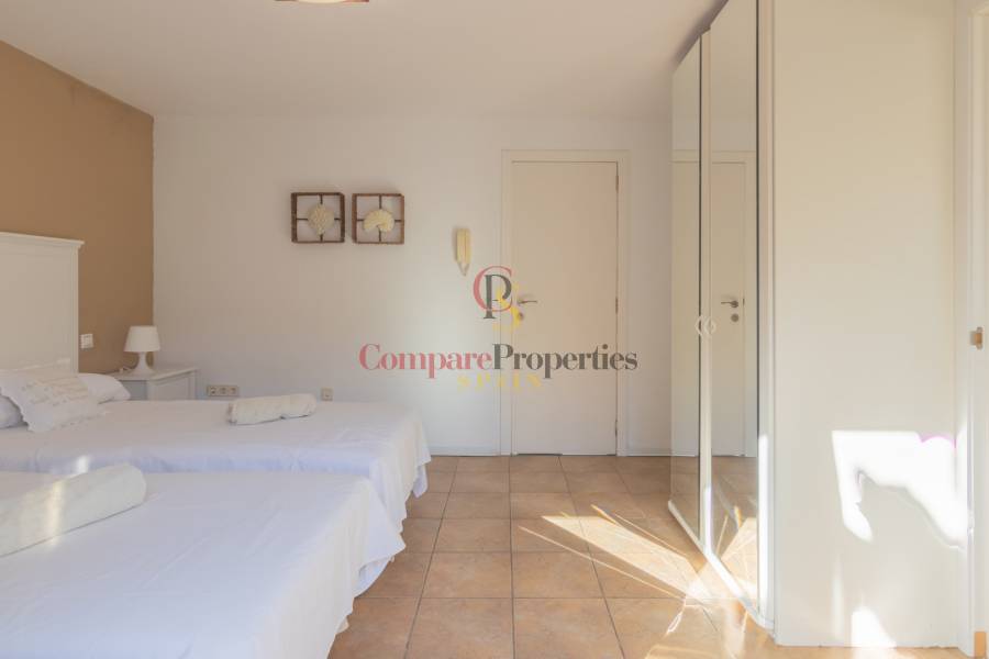 Venta - Villa - Albir