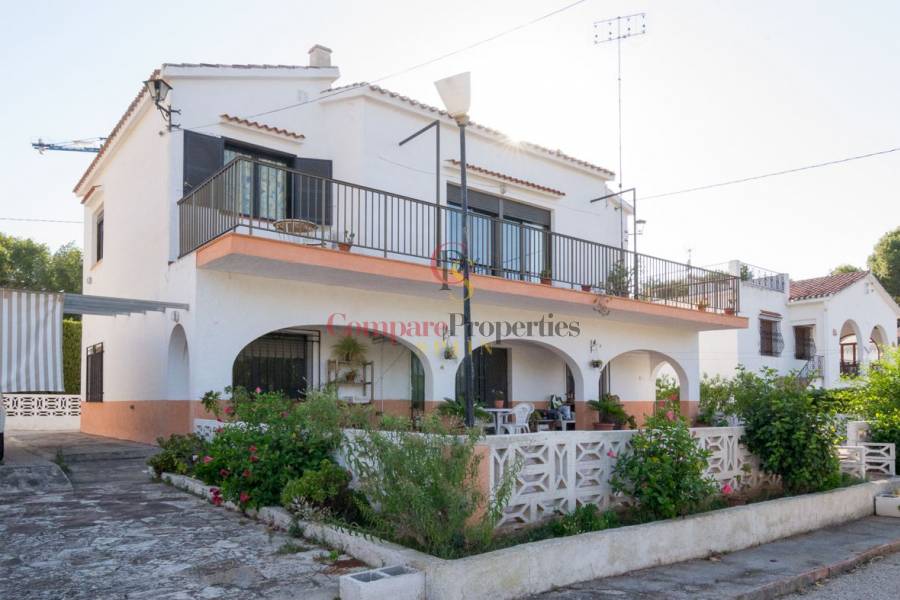 Sale - Villa - Dénia