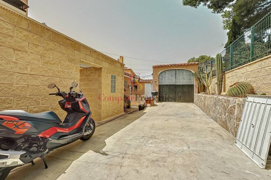 Venta - Semi-Detached Villa - La Nucia - Barranco Hondo