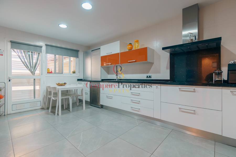 Venta - Villa - Benidorm