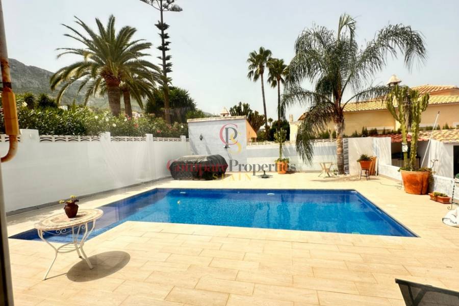 Sale - Villa - Dénia - Montgo