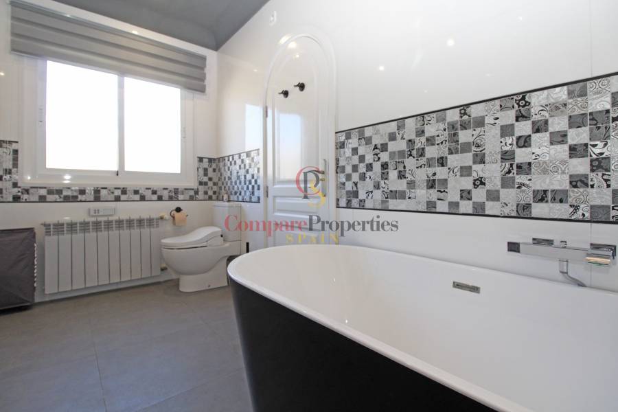 Verkoop - Villa - Moraira - El Portet