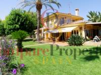 Venta - Villa - Dénia