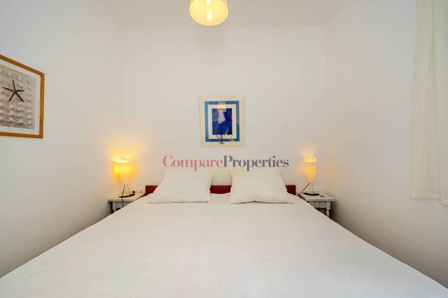 Sale - Villa - Jalon Valley - Campo