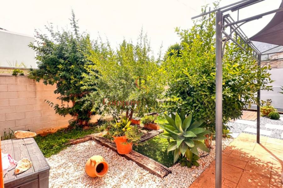 Sale - Villa - Dénia - Montgo