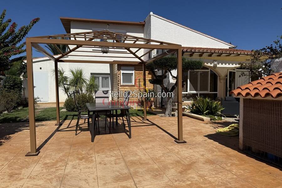 Sale - Villa - Dénia