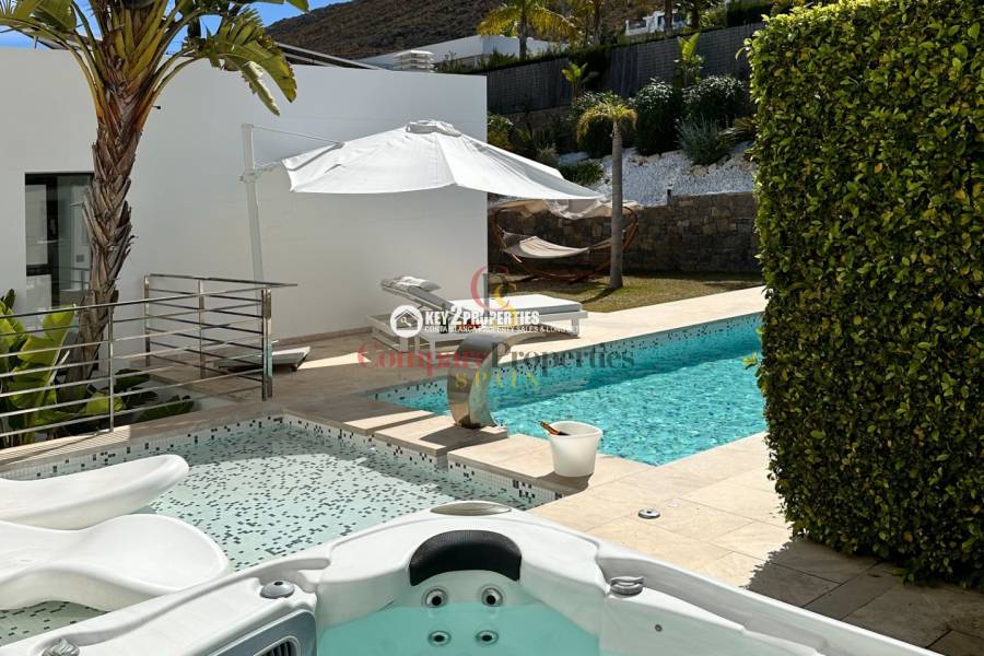 Venta - Villa - Jávea