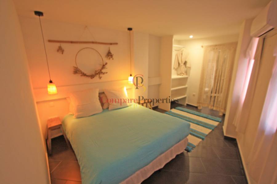 Sale - Villa - Orba Valley - Casco urbano