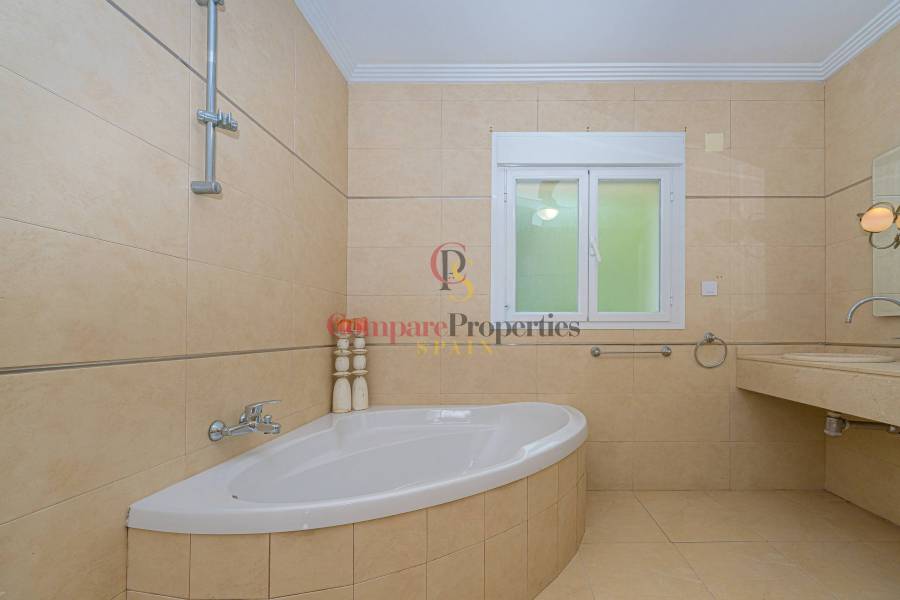 Sale - Villa - Orba Valley - Centro pueblo