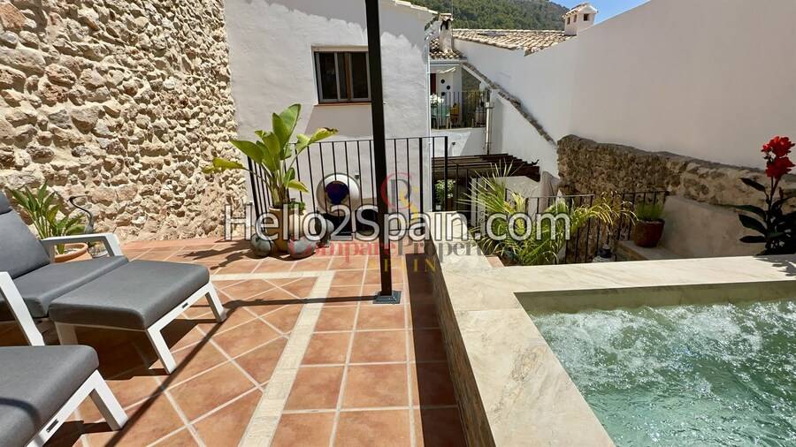 Sale - Townhouses - Forna