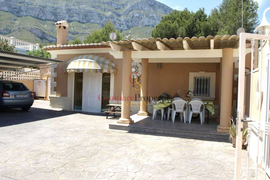 Sale - Villa - Dénia