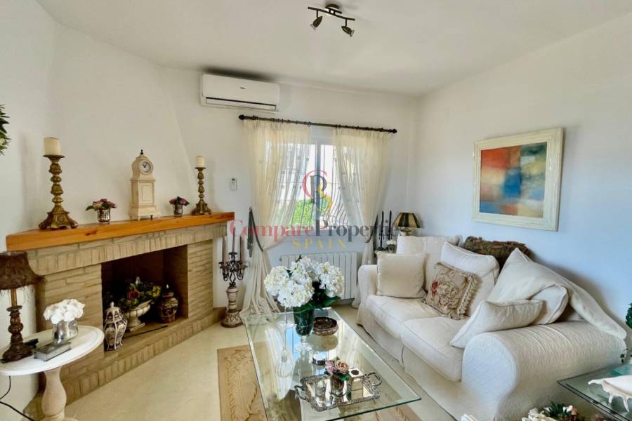 Sale - Villa - Jalon Valley - Valley / Urbanización