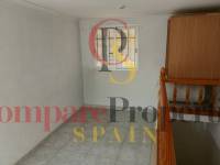 Sale - Apartment - Oliva - 