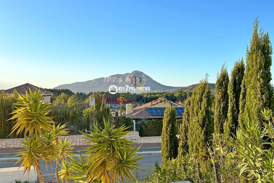 Sale - Villa - Jávea