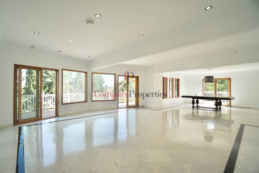 Sale - Villa - Benhavis - El Paraiso Alto