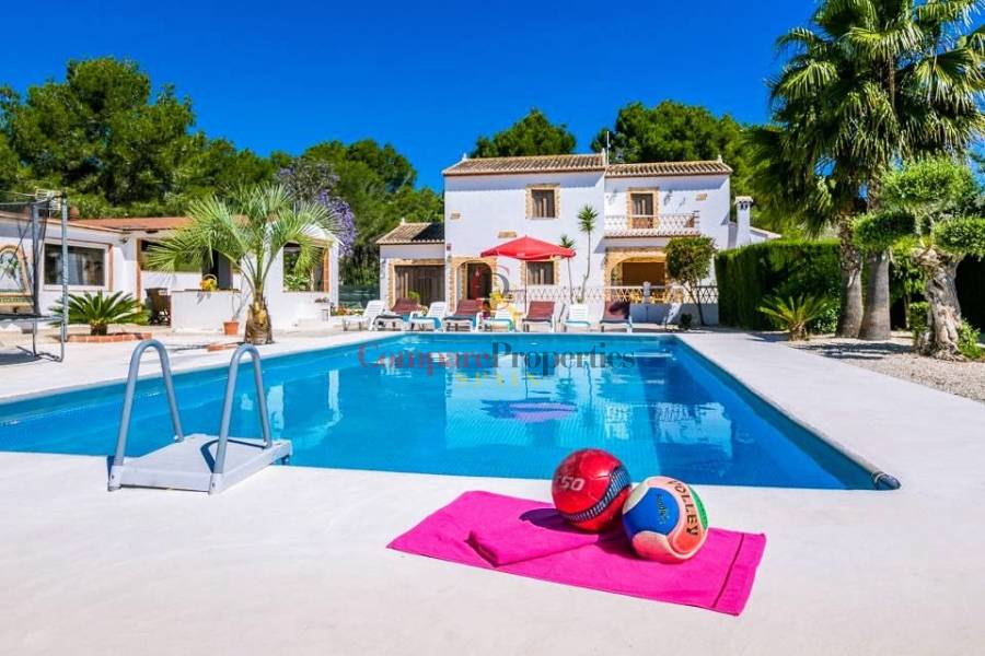 Sale - Villa - Benissa - 03725