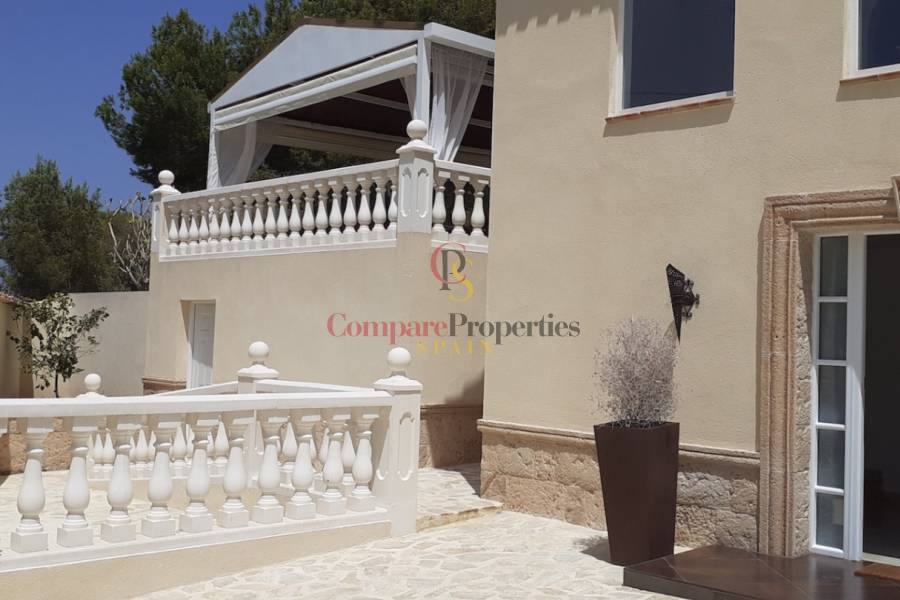 Venta - Villa - Albir