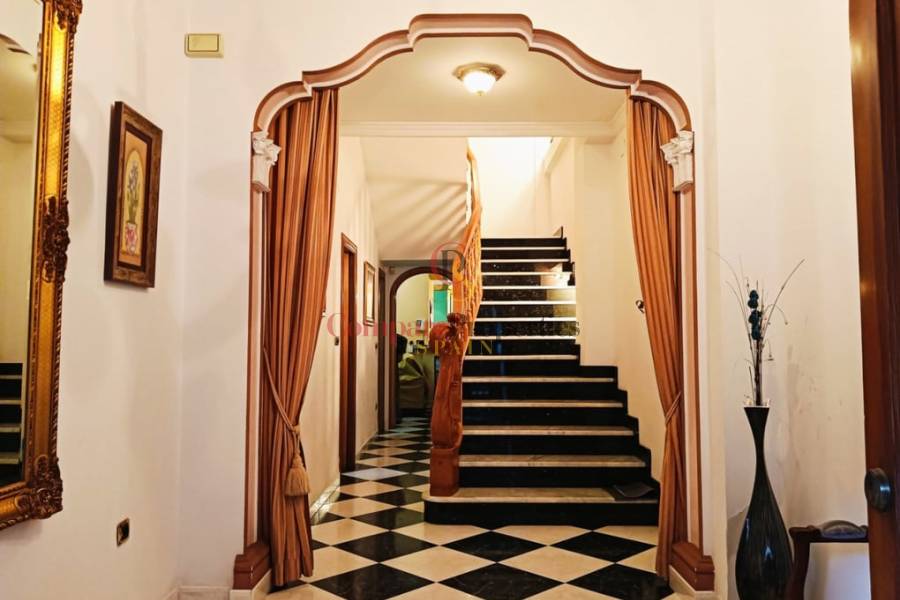 Sale - Villa - Oliva